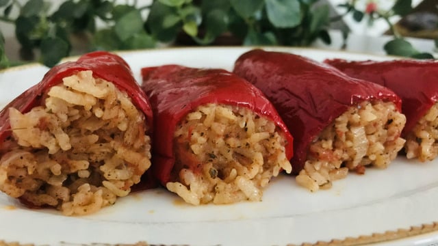 Enfes Yancı: Zeytinyağlı Kapya Biber Dolması