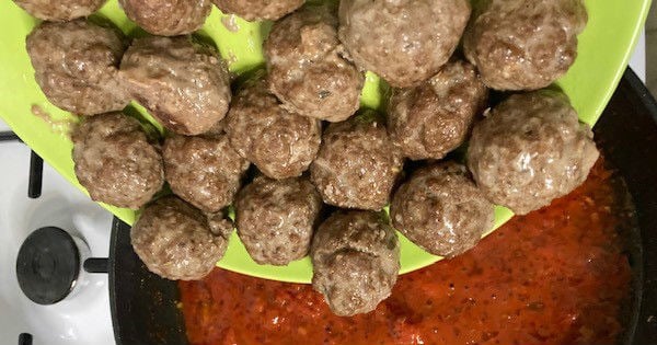 domatesli-feslegen-soslu-kofte-adim-5
