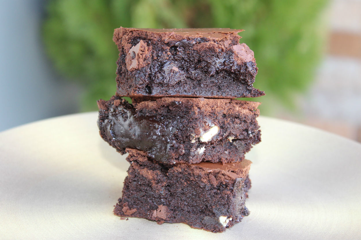 Yoğun Lezzet: Bol Çikolatalı Brownie