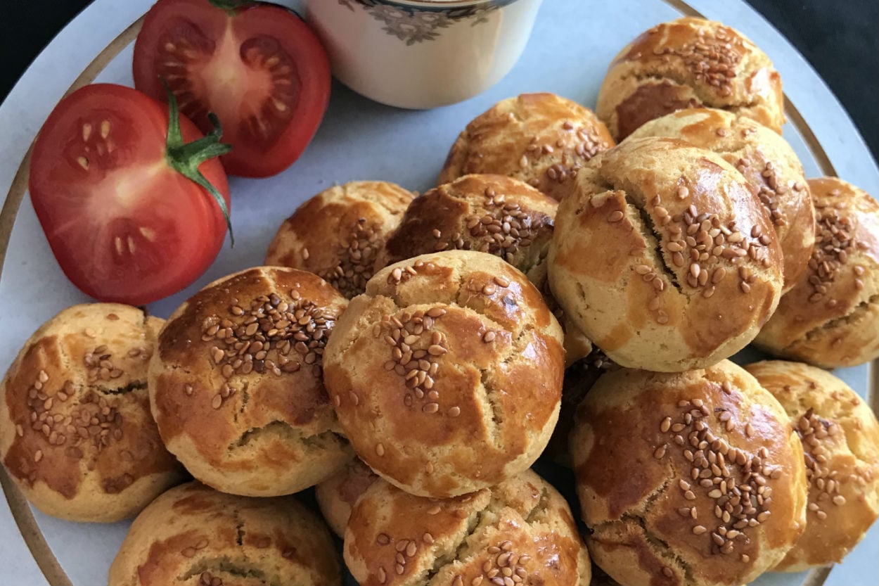 Ağızda Dağılan Lezzetiyle: Mısır Unlu Poğaça