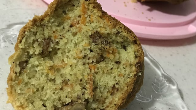 Kış Aylarının Vazgeçilmezi: Havuçlu Cevizli Tarçınlı Kek