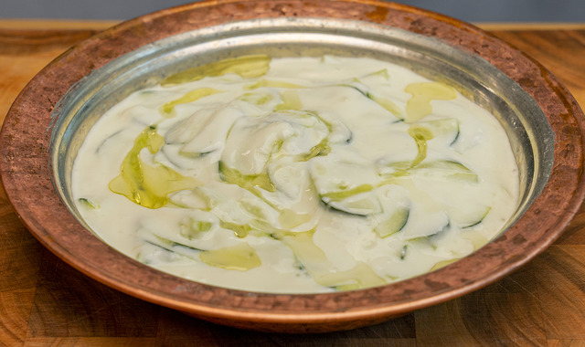 Her Yemeğin Yanında Gider: Cacık
