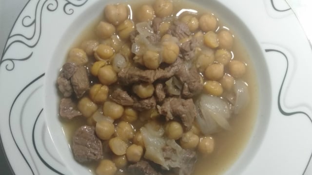 Adeta Lokum: Dana Etli Nohut Yemeği