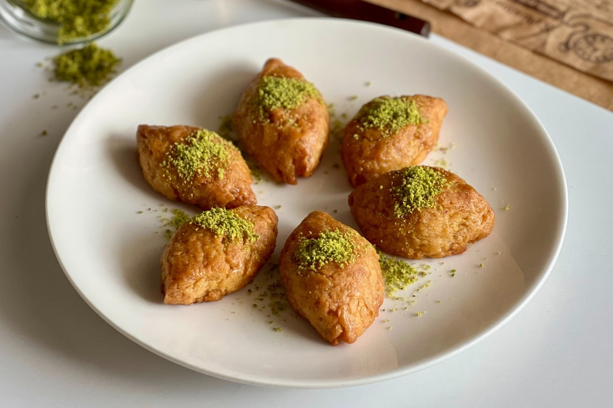 İsmi Sizi Yanıltmasın: Hurma Tatlısı
