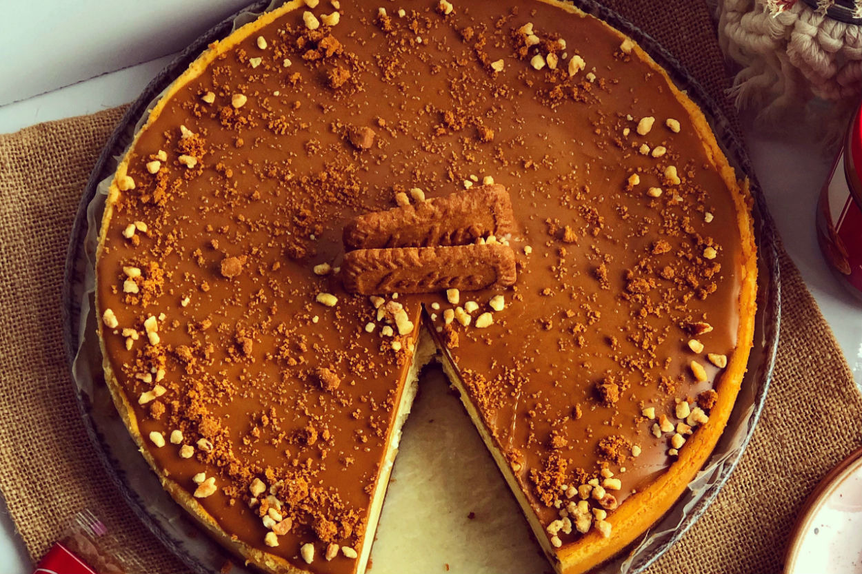 Enfes Tadıyla: Karamelli Bisküvili Cheesecake