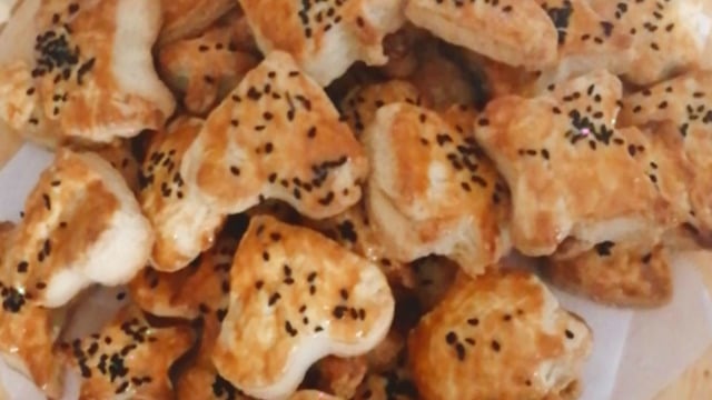 Çay Saatlerinde Servis Edeceğiniz: Sirkeli Tuzlu Kurabiye