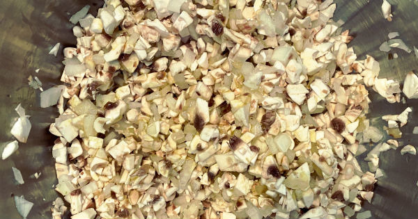 kremali-sarimsakli-mantar-corbasi-adim-1