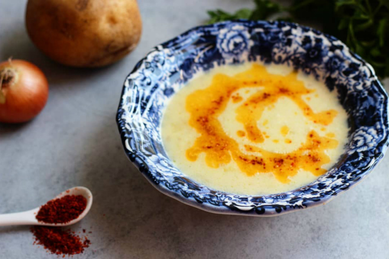 Kolay ve Çok Farklı: Patates Çorbası