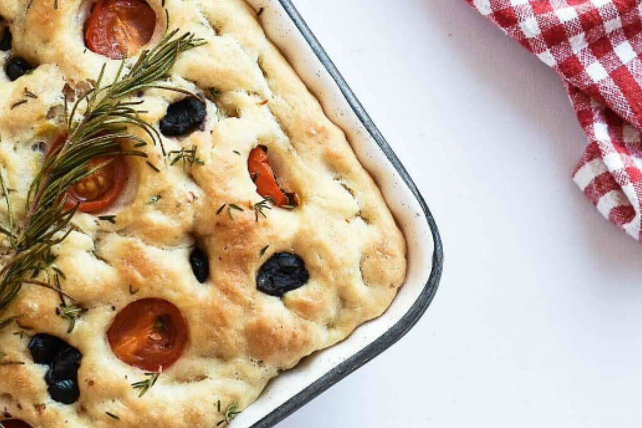 Akdeniz’in Esintisi: Focaccia Ekmeği