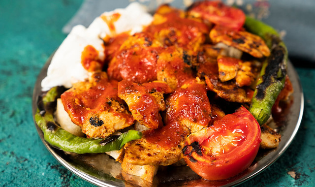 Daha Ekonomik: Tavuk İskender