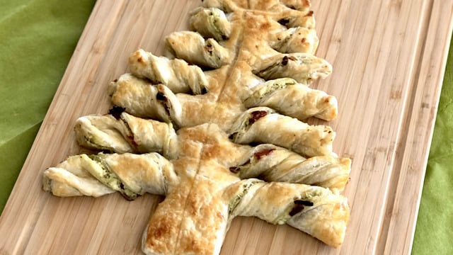 Az Malzemeli Lezzet: Pesto Soslu Milföy Ağacı