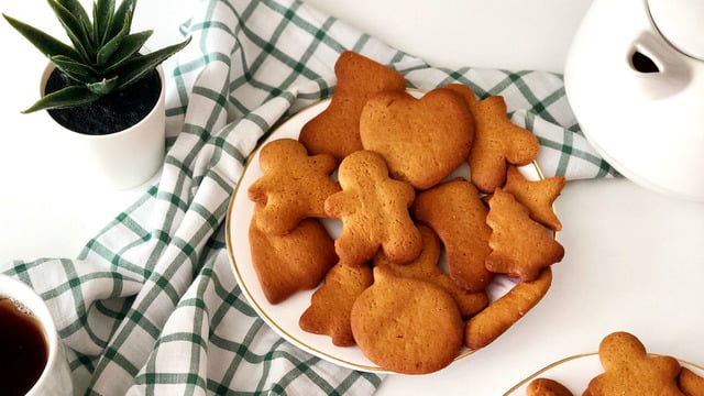 Yeni Yıl Ruhu Evinizde: Gingerbread Kurabiye