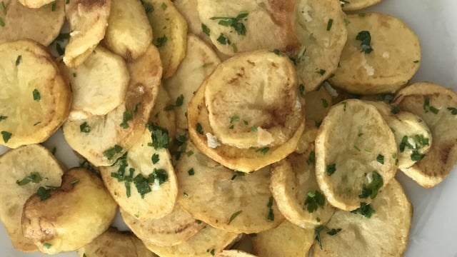 Kahvaltınıza Eşlik Edecek: Sarımsaklı Patates