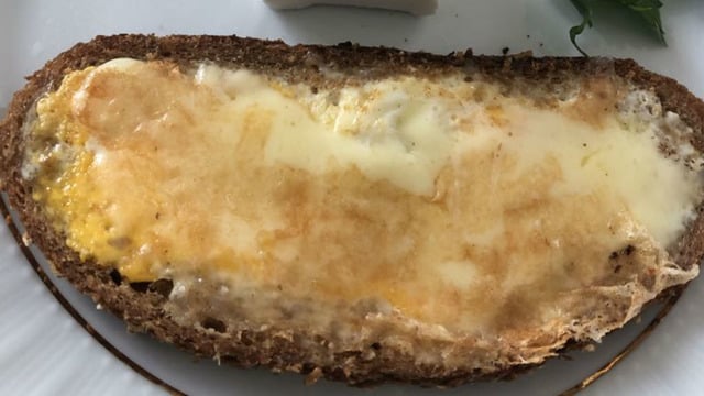 Kahvaltı Tabağınıza: Tavada Yumurtalı Dilim Ekmek