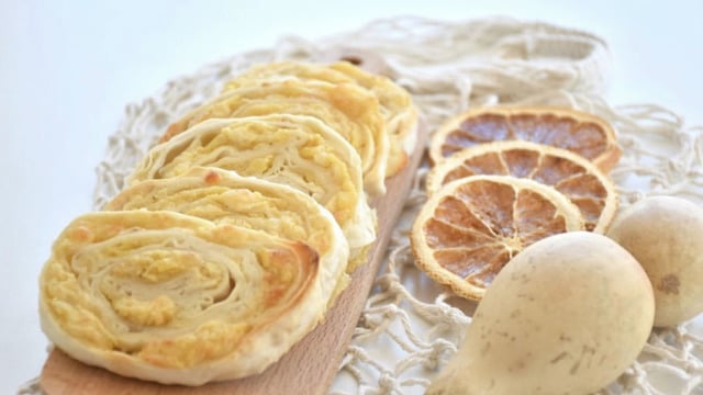 İster Kahvaltıya İster Misafire: Patatesli Kaşarlı Rulo Börek
