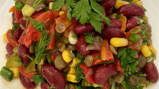 Hem Sağlıklı Hem Leziz: Meksika Fasulyeli Mercimekli Salata