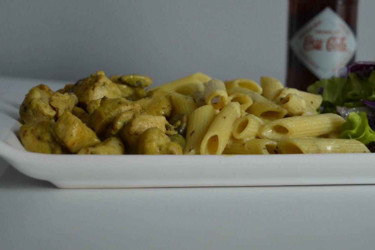 Bütün Aromalar Bir Arada: Mantarlı Körili Tavuk
