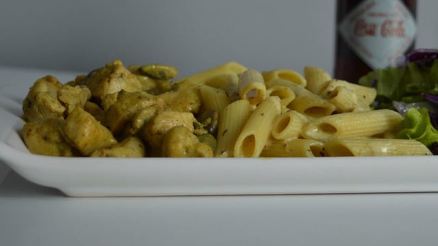 Bütün Aromalar Bir Arada: Mantarlı Körili Tavuk