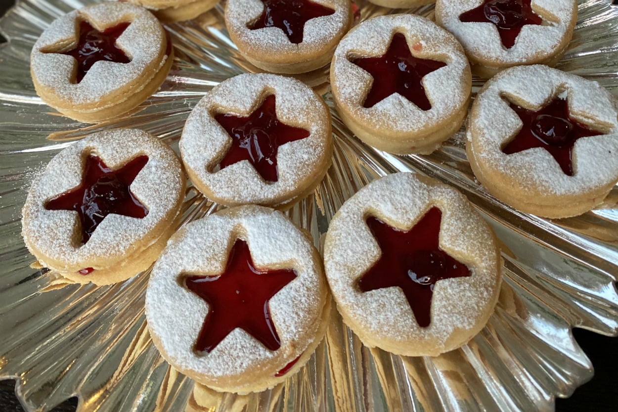 Madalyon Görünümlü: Linzer Kurabiye