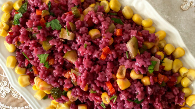 Sofralarınıza Renk Katacak: Yıldız Şehriyeli Mor Salata