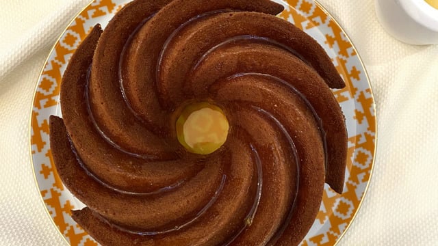 Mis Kokar: Mandalina Soslu Yumuşak Kek
