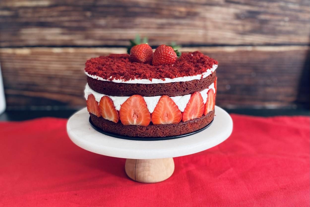 Kadifemsi Dokusuyla: Red Velvet Pasta