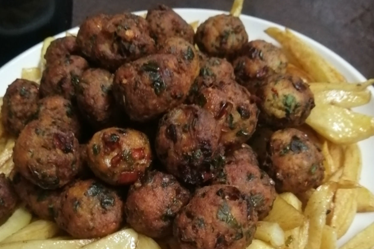 Tek Lokmalık: Tavuk Kıymalı Top Köfte