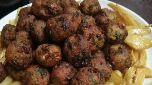 Tek Lokmalık: Tavuk Kıymalı Top Köfte