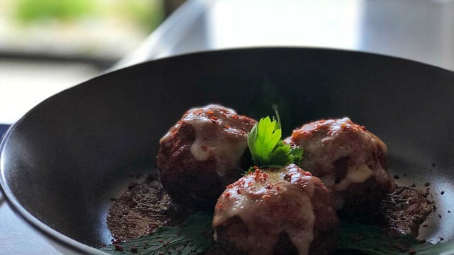 Sofralara Yakışan: Fırında Ispanaklı Köfte