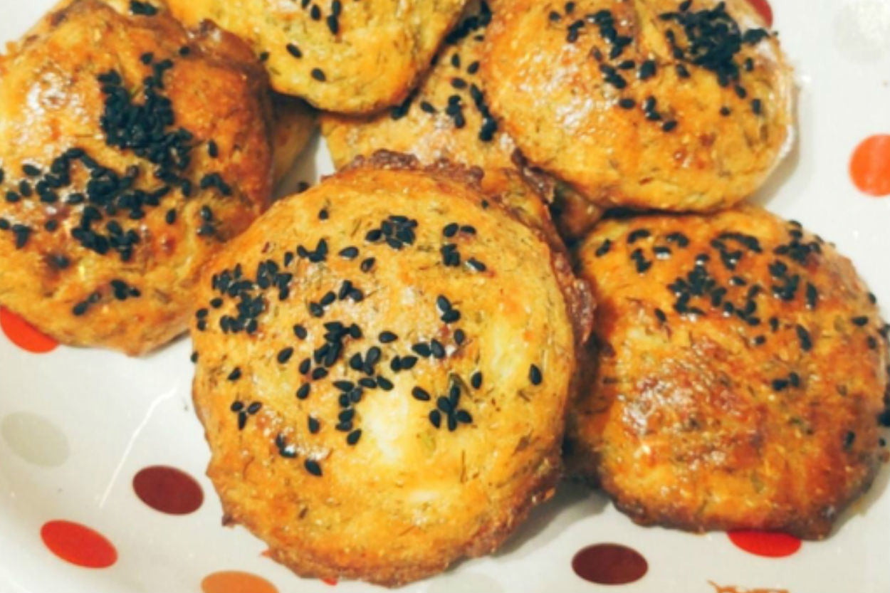 Kızarmış Görüntüsüyle: Glutensiz Dereotlu Poğaça