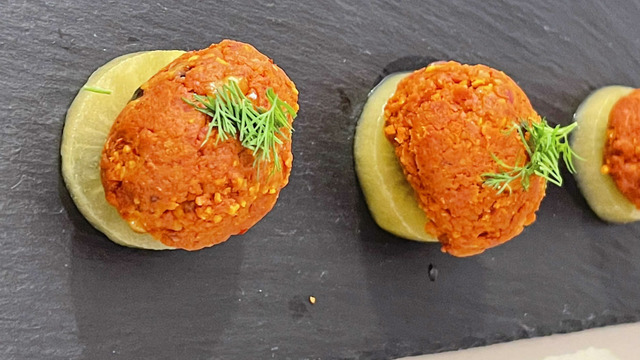 Ekmeksiz: Leblebili Fıstıklı Muhammara