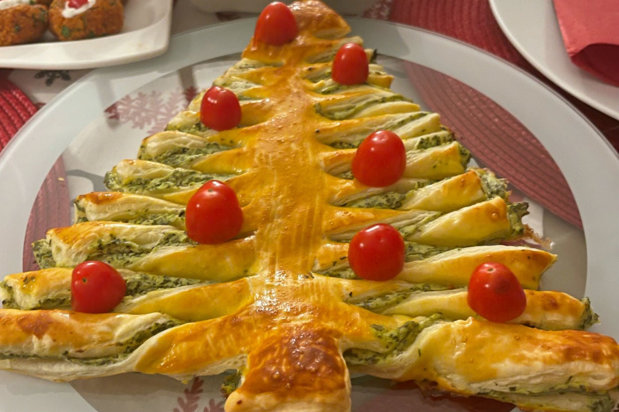 Weinachtsbaum: Milföy Yılbaşı Ağacı