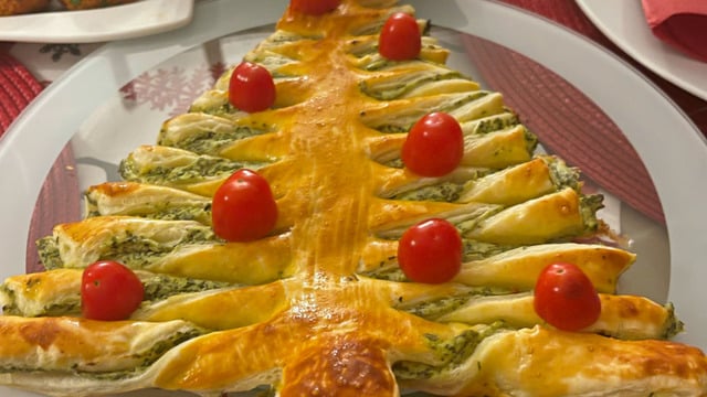 Weinachtsbaum: Milföy Yılbaşı Ağacı