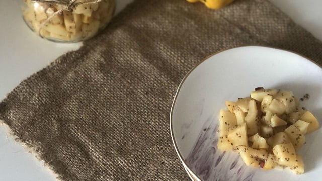 Kaşık Kaşık Yenecek: Rafine Şekersiz Ayva Reçeli