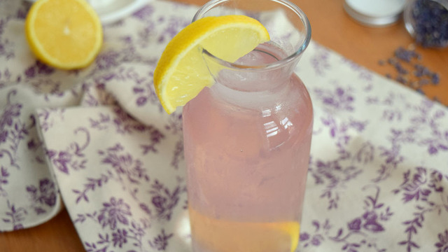 Kokusuyla Ferahlatır: Lavantalı Limonata