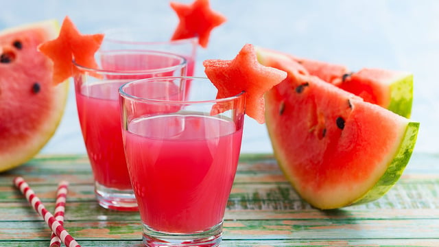 Renk Geldi: Karpuzlu Limonata