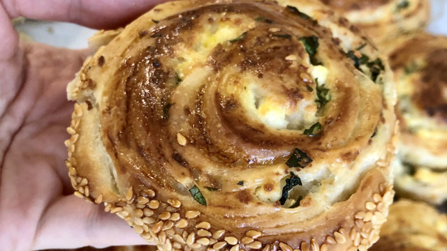Simit Tadında: Peynirli Rulo Poğaça