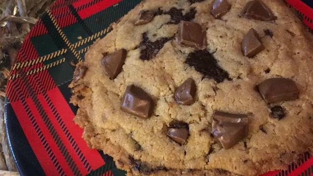Dışı Kıtır İçi Yumuşacık: Dev Cookie