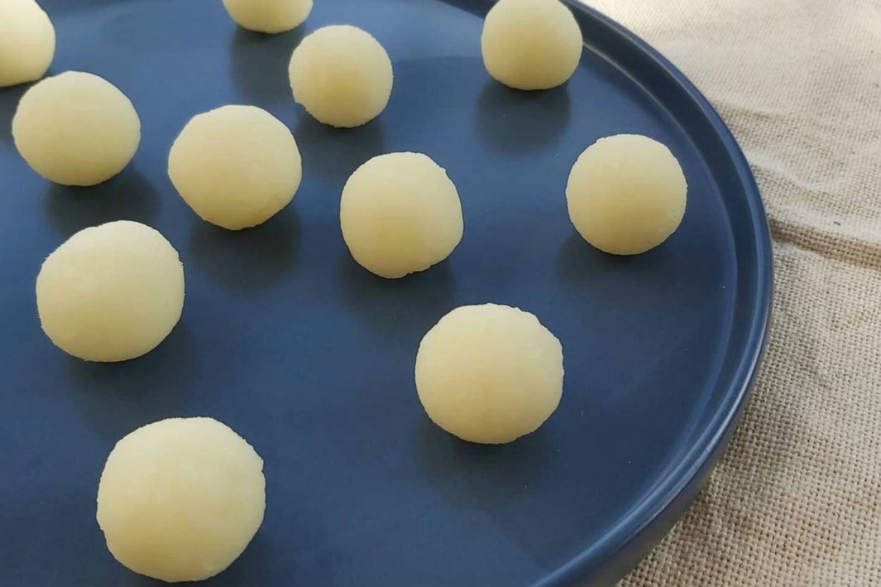 Sadece 3 Malzemeyle: Süt Topları