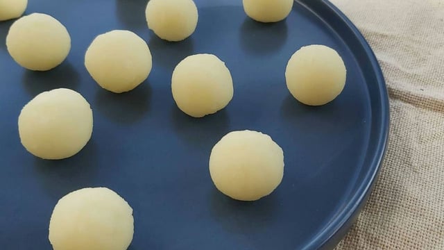 Sadece 3 Malzemeyle: Süt Topları