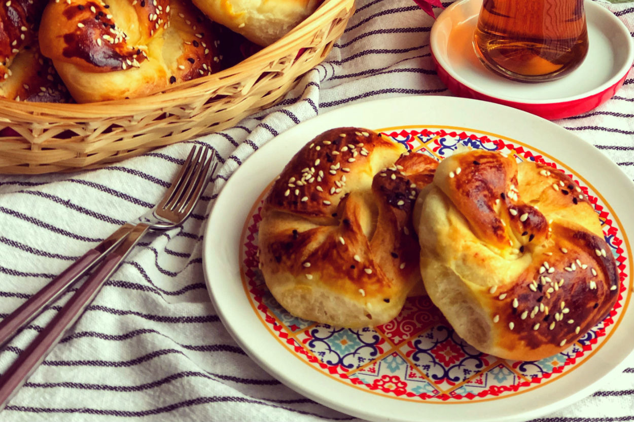 Kahvaltıya Pikniğe: Tereyağlı Açma