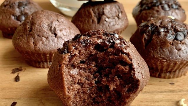 Kahvenizin Yanına: Rafine Şekersiz Kakaolu Muffin