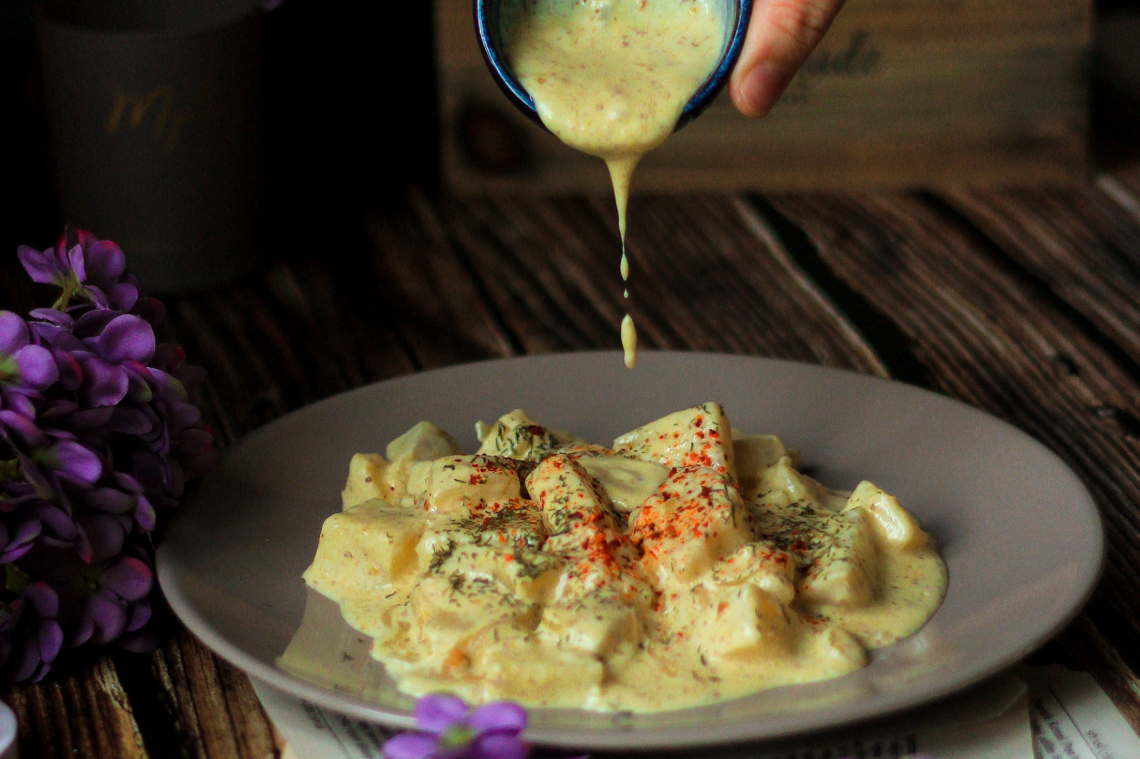Lezzeti Sosunda: Hardal Soslu Patates Salatası