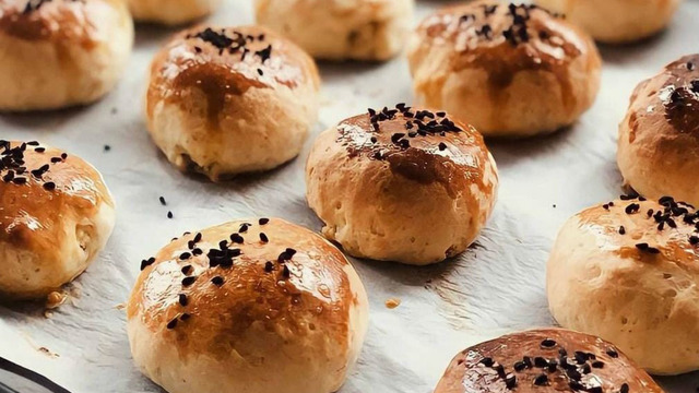Tam Buğday Unlu: Yumuşacık Anne Poğaçası