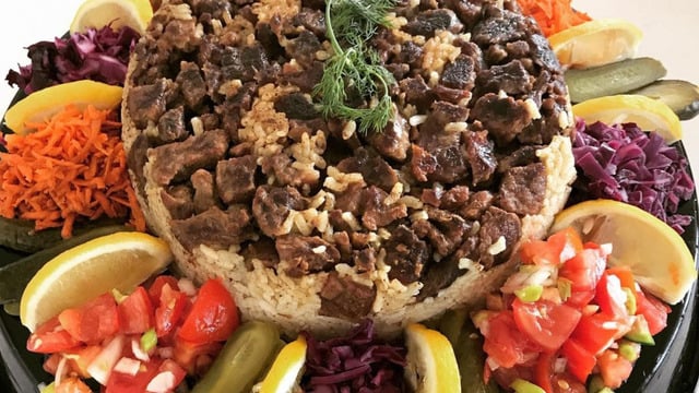 Tek Başına Ana Yemek: Maklube