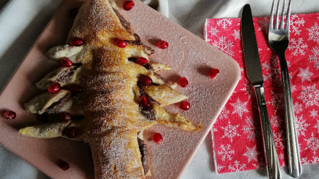 Her Sofraya Yakışacak: Çikolatalı Milföy Ağacı