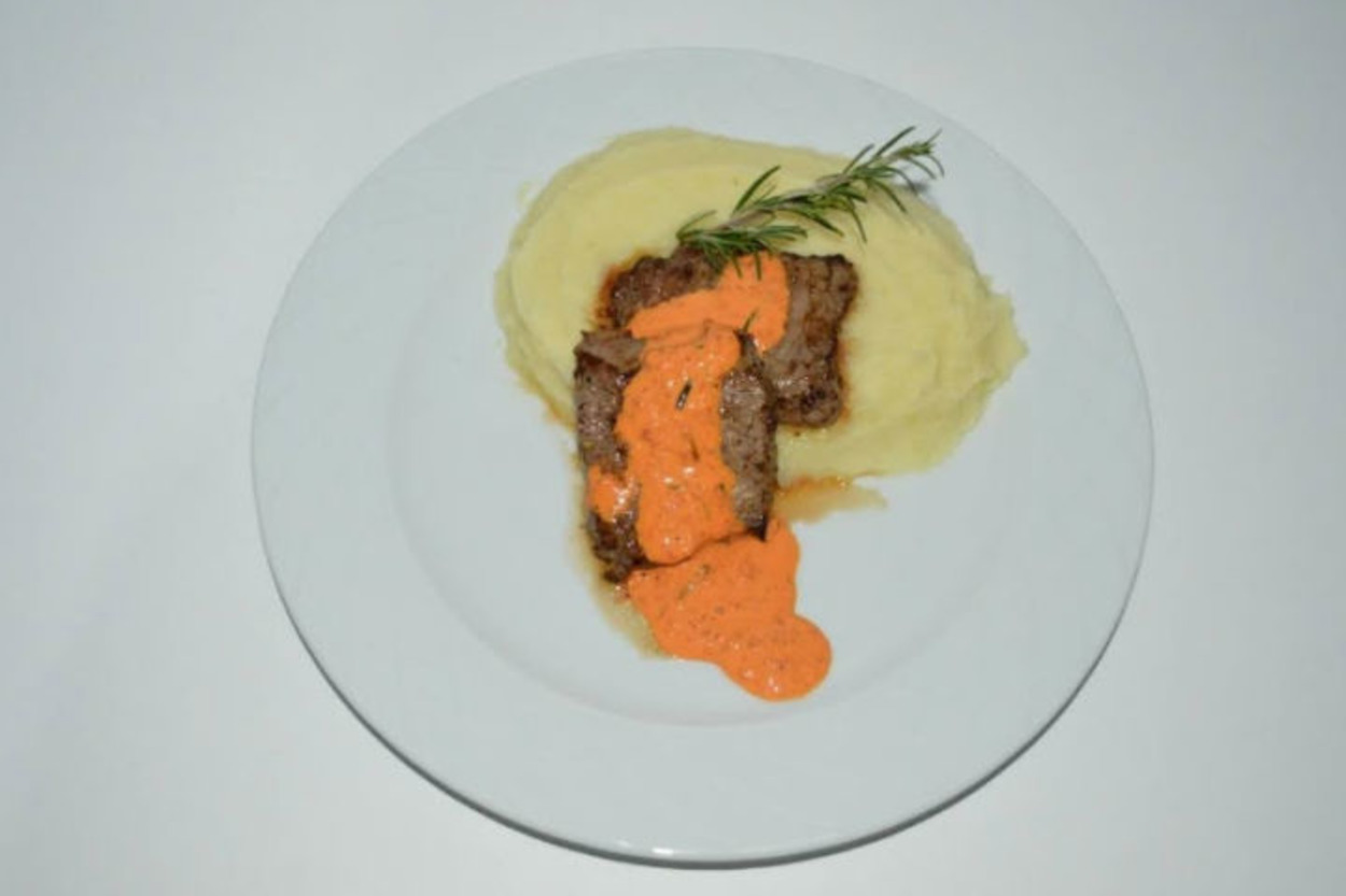 Yumuşacık Lezzet: Biber Soslu Lokum