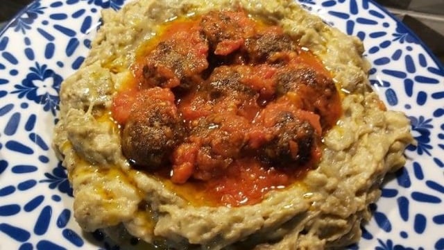Hünkar Beğendiye Rakip: Köfteli Patlıcan Beğendi