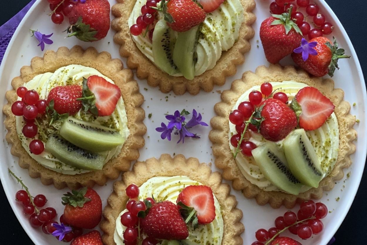 Sunumuyla Hayran Bırakır: Meyveli Mini Tartolet