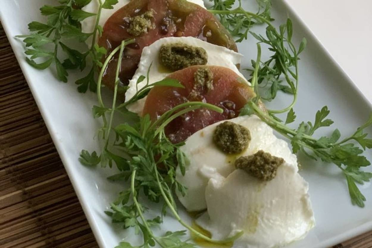 Sofralar Şenlenecek: Caprese Salatası